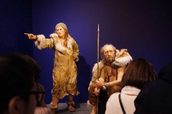 ラスコー展 クロマニヨン人像